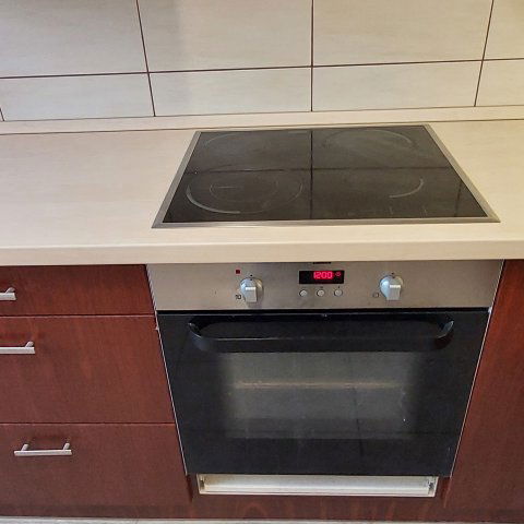 Eladó panellakás, Pécsett 48.9 M Ft, 3+1 szobás