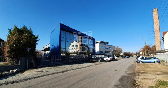 Eladó ipari ingatlan, Székesfehérvárott 450 M Ft, 3 szobás