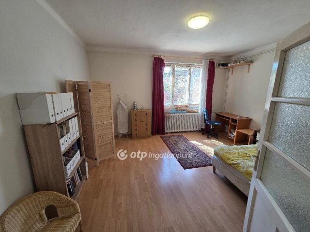 Eladó családi ház, Szigetszentmiklóson 97 M Ft, 5+1 szobás