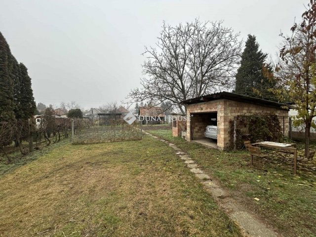 Eladó családi ház, Ócsán 72 M Ft, 6 szobás