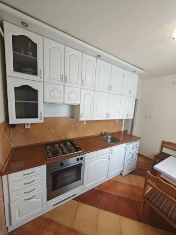 Eladó panellakás, Egerben 39.9 M Ft, 2 szobás