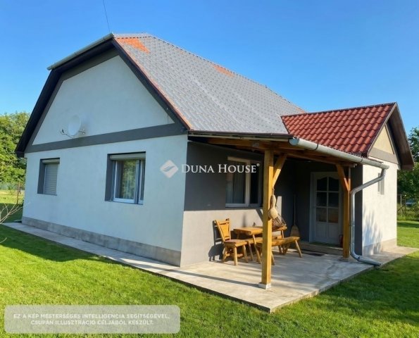 Eladó családi ház, Ladánybenén 39.9 M Ft, 3 szobás