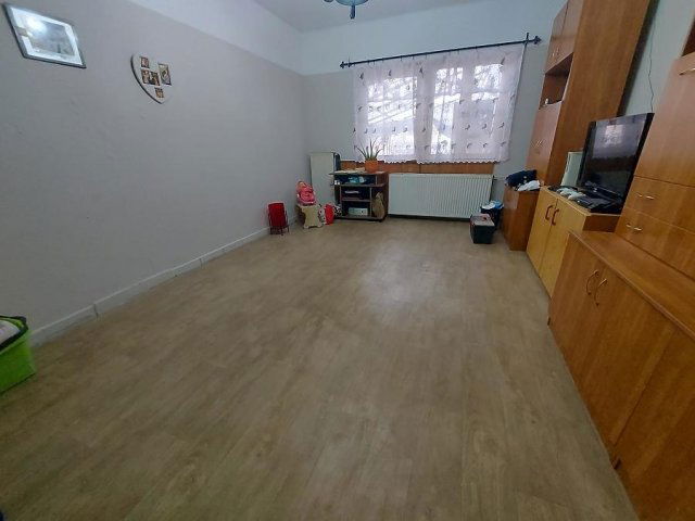 Eladó családi ház, Gödön 64.9 M Ft, 4 szobás