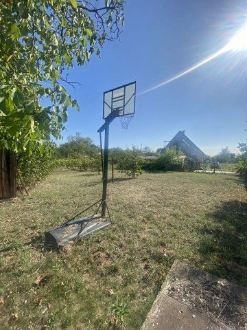 Eladó nyaraló, Tatán 15.5 M Ft, 1 szobás / költözzbe.hu