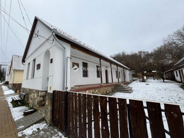 Eladó családi ház, Óbányán 58.9 M Ft, 3 szobás