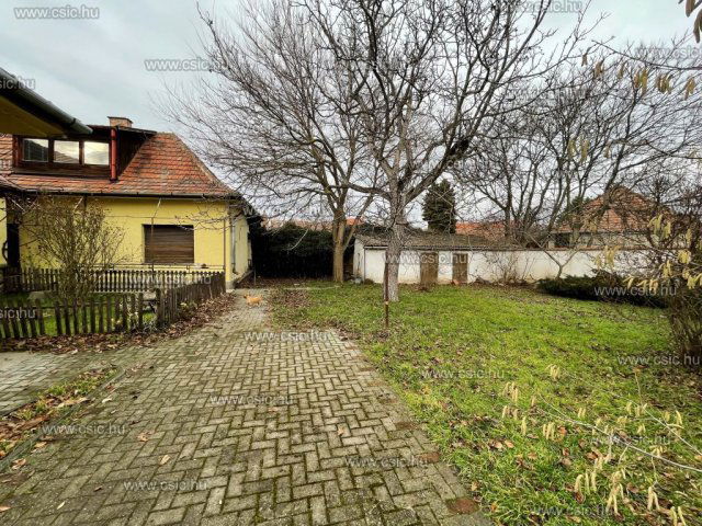 Eladó családi ház, Pomázon 73 M Ft, 5 szobás