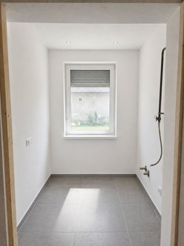 Eladó családi ház, Ráckeresztúron 70.5 M Ft, 2 szobás