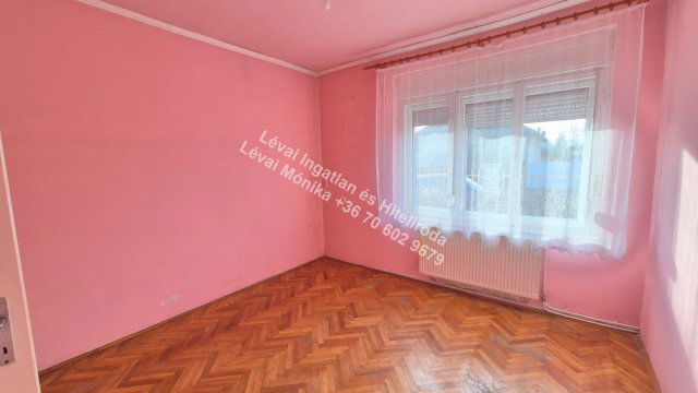 Eladó családi ház, Békéscsabán 39.99 M Ft, 2 szobás