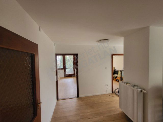 Kiadó téglalakás, albérlet, II. kerületben, Vöröstorony lejtőn