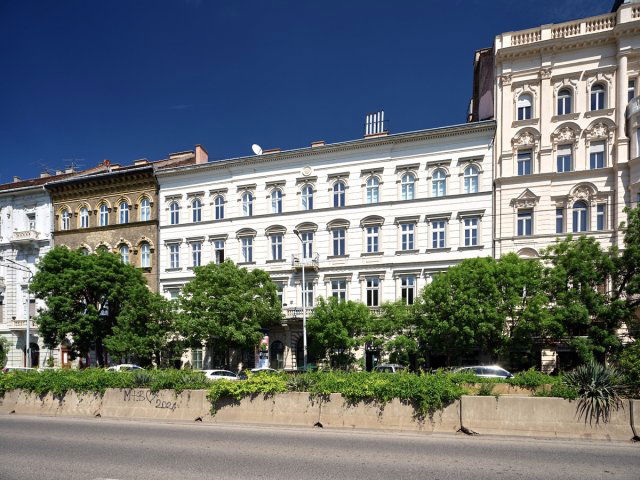 Eladó téglalakás, Budapesten, V. kerületben 409.9 M Ft