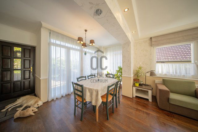 Eladó családi ház, Budaörsön 320 M Ft, 7 szobás