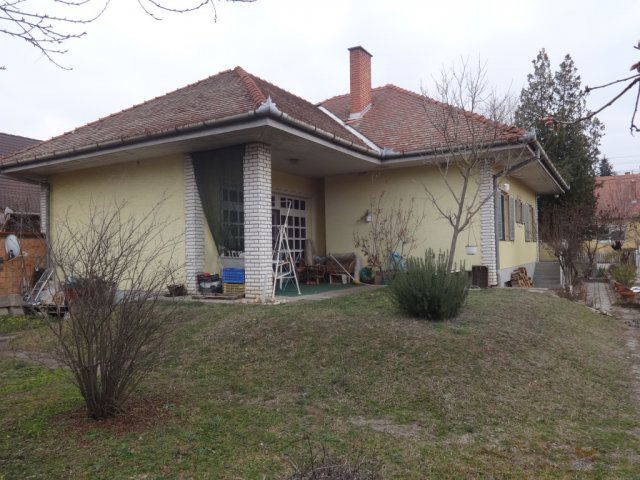Eladó családi ház, Tiszakécskén, Bajza utcában 52.5 M Ft
