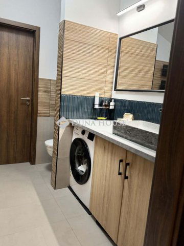 Eladó téglalakás, Esztergomban 125 M Ft, 5 szobás