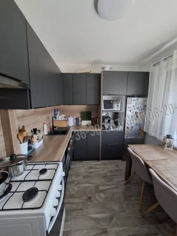 Eladó panellakás, Dunaújvárosban, Szabadság úton 34.9 M Ft