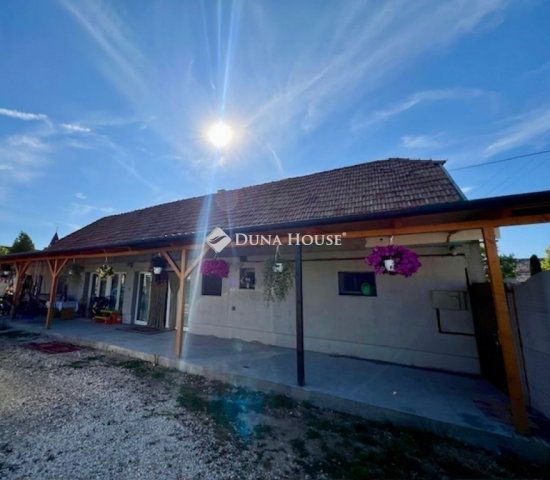 Eladó családi ház, Pilisen 45 M Ft, 3 szobás