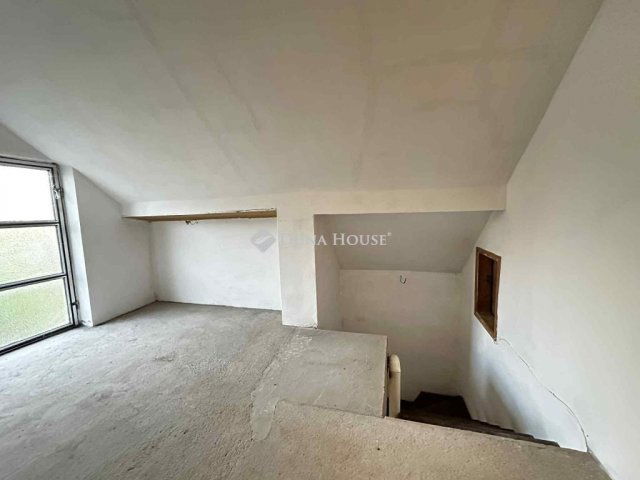 Eladó családi ház, Iregszemcsén 37 M Ft, 6 szobás