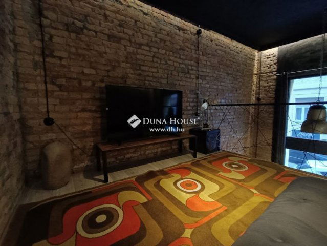 Eladó üzlethelyiség, Budapesten, VIII. kerületben 89 M Ft