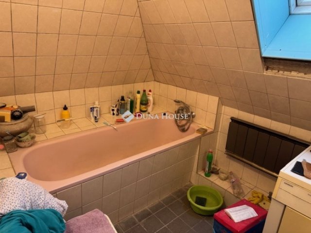 Eladó családi ház, Budapesten, XVIII. kerületben 129.9 M Ft