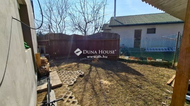 Eladó családi ház, Felsőpakonyban 84.9 M Ft, 9 szobás