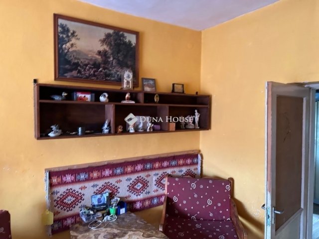 Eladó családi ház, Daruszentmiklóson 22.572 M Ft, 3 szobás