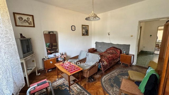 Eladó családi ház, Kemeneshőgyészen 16.9 M Ft, 2+1 szobás
