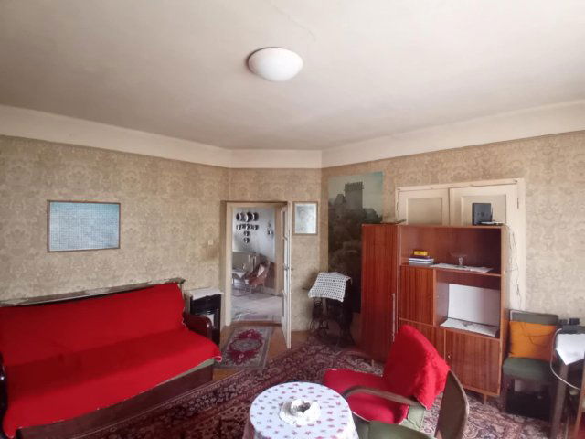 Eladó családi ház, Lőrinciben 31.99 M Ft, 2+1 szobás