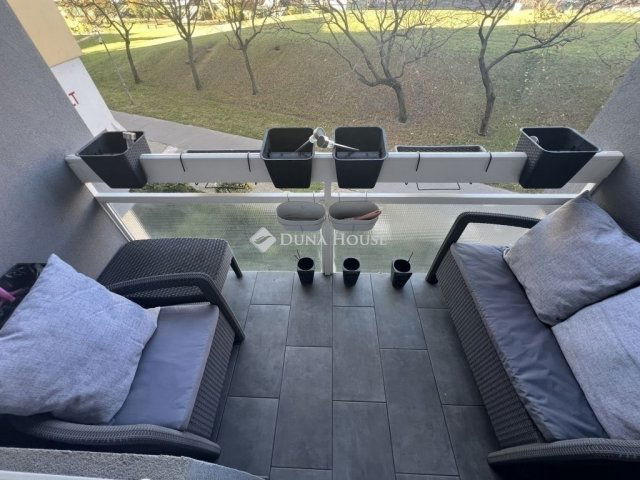 Eladó panellakás, Budapesten, XVIII. kerületben 79.9 M Ft