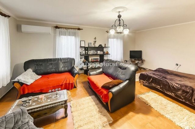 Eladó családi ház, Kunadacson 73.9 M Ft, 5 szobás