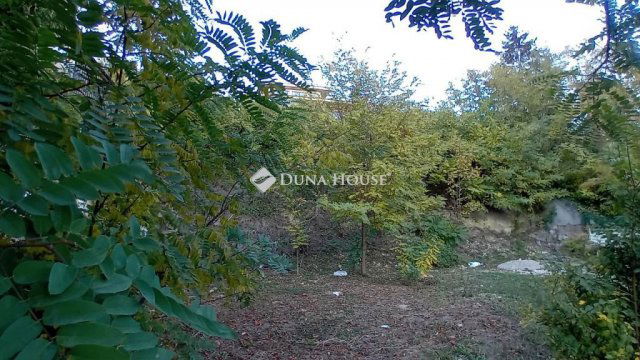 Eladó telek, Budapesten, II. kerületben, Máriaremetei úton