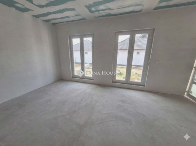 Eladó ikerház, Monoron 87.5 M Ft, 4 szobás / költözzbe.hu