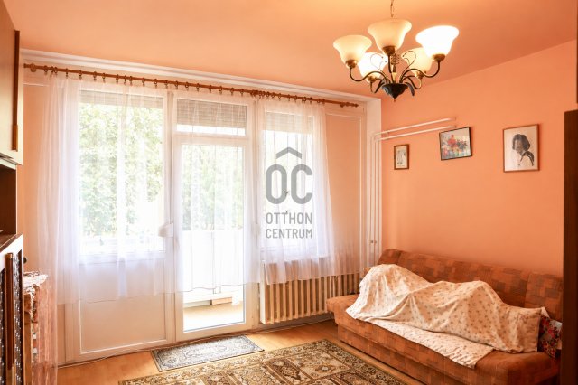 Eladó téglalakás, Szombathelyen 42 M Ft, 2 szobás