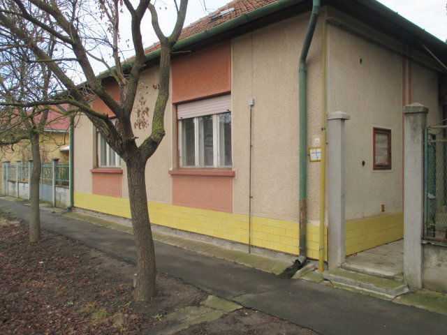 Eladó családi ház, Békéscsabán 37.9 M Ft, 4 szobás