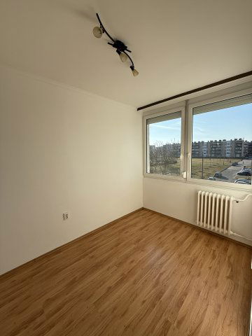 Eladó téglalakás, Tatabányán 36.9 M Ft, 1+2 szobás
