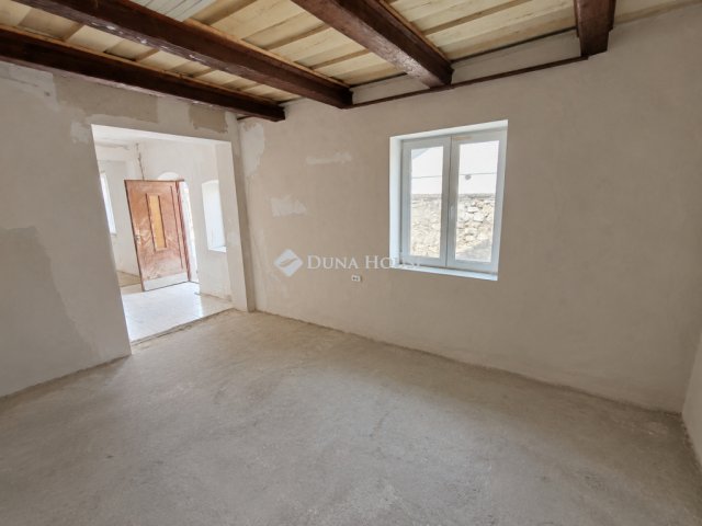Eladó családi ház, Dorogon 59.9 M Ft, 7 szobás
