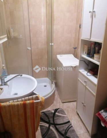 Eladó panellakás, Mohácson 22.9 M Ft, 1 szobás