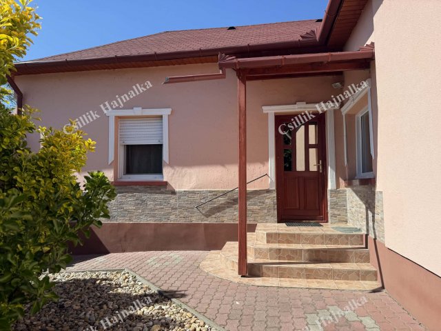 Eladó családi ház, Rákócziújfalun 52.5 M Ft, 3 szobás