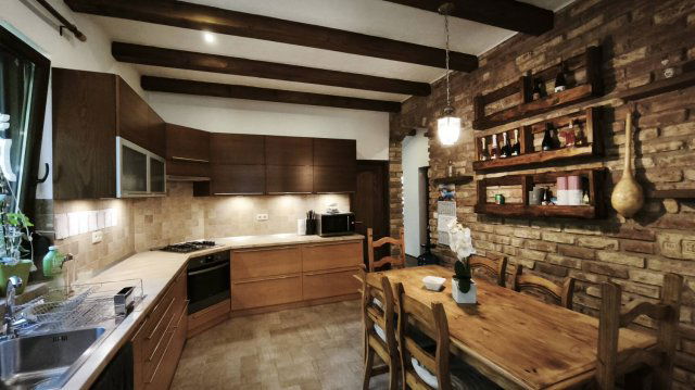 Eladó családi ház, Délegyházán 139 M Ft, 5 szobás