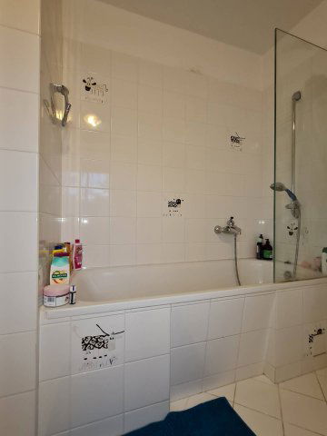 Eladó családi ház, Kesztölcön 135 M Ft, 6 szobás