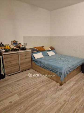 Eladó téglalakás, Balatonfűzfőn 45 M Ft, 2 szobás