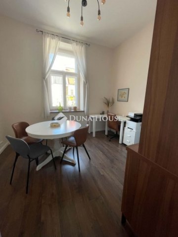 Eladó iroda, Veszprémben 12.99 M Ft / költözzbe.hu