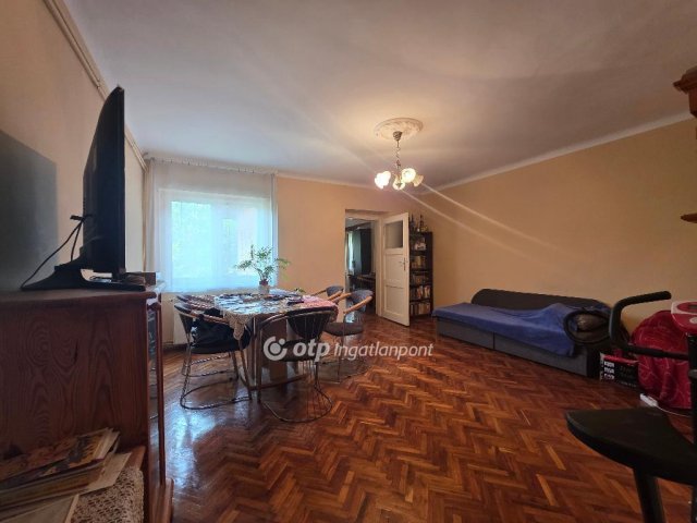 Eladó téglalakás, Budapesten, X. kerületben 57.9 M Ft, 3 szobás