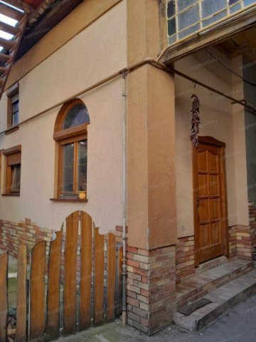 Eladó téglalakás, Kecskeméten 41.9 M Ft, 2 szobás