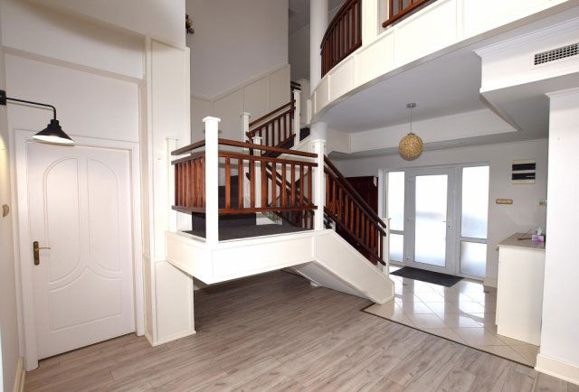 Eladó családi ház, Debrecenben 269 M Ft, 5+1 szobás