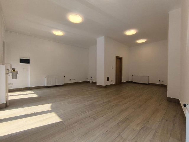 Eladó üzlethelyiség, Budapesten, II. kerületben 95 M Ft