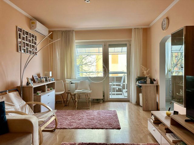 Kiadó panellakás, albérlet, Szegeden, Liszt utcában, 2 szobás