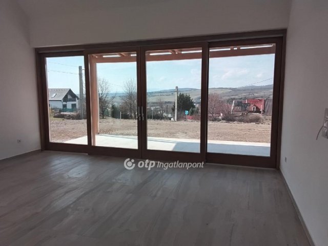 Eladó ikerház, Felsőtárkányban 110 M Ft, 3 szobás