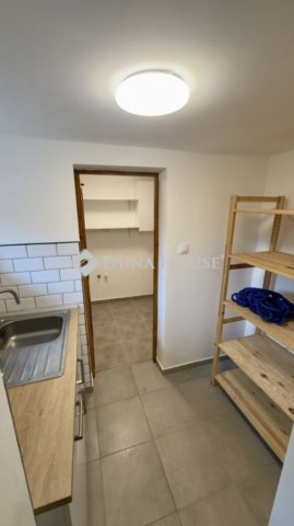 Eladó családi ház, Velencén 107 M Ft, 4 szobás
