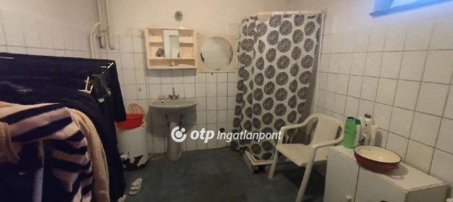 Eladó családi ház, Tiszaföldváron 19 M Ft, 2 szobás