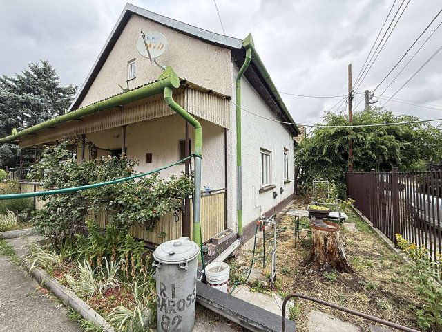 Eladó családi ház, Budapesten, XVI. kerületben 54.9 M Ft