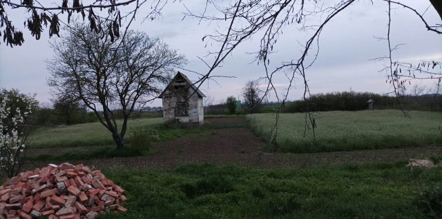 Eladó nyaraló, Törökszentmiklóson 4.5 M Ft, 1 szobás